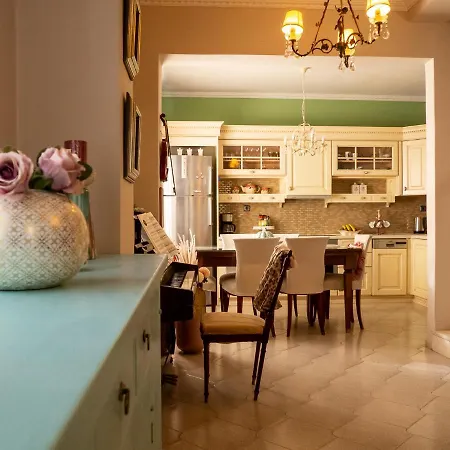 Zoe Maisonette Apartament *